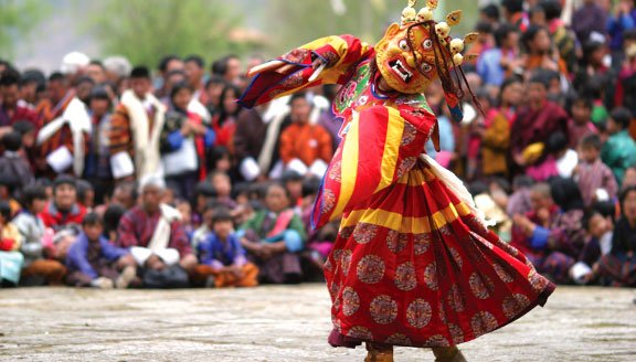 bhutan-festival-highlights-dancers-2